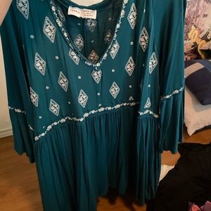 Teal knot top Torrid sz 3